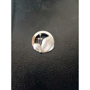 Vintage Signed Emmons Floral Flower Circle Brooch Silver Tone